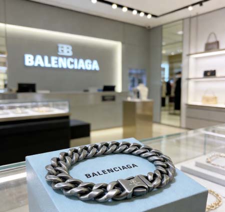 2026年2月3日入荷新品Balenciagaブレスレットギフト/誕生日/記念品/アクセサリーxin工場