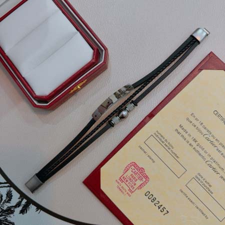 2026年2月3日入荷新品カルティエブレスレットギフト/誕生日/記念品/アクセサリーxin工場