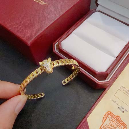 2026年2月3日入荷新品カルティエブレスレットギフト/誕生日/記念品/アクセサリーxin工場