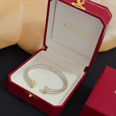 2026年2月4日入荷新品Cartier腕輪/ブレスレットギフト/誕生日/記念品/アクセサリーxin工場