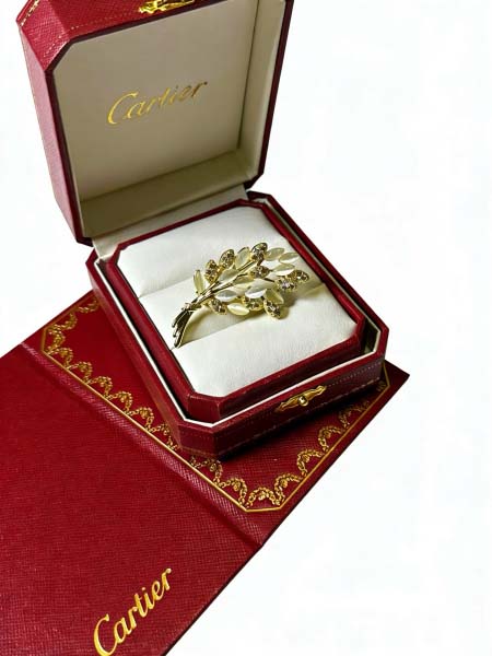 2026年2月4日入荷新品Cartierブローチギフト/誕生日/記念品/アクセサリーxin工場