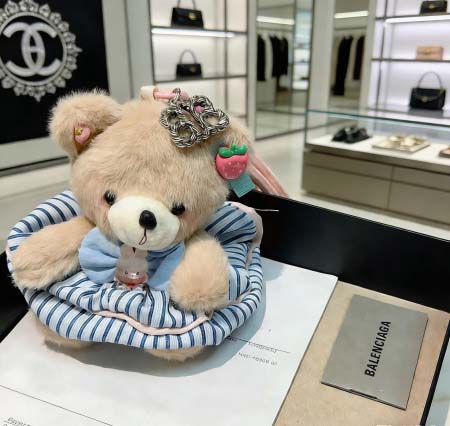 2026年2月3日入荷新品Balenciaga キーホルダー...