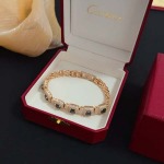 2026年2月3日入荷新品カルティエブレスレットギフト/誕生日/記念品/アクセサリーxin工場
