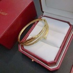 2026年2月3日入荷新品カルティエブレスレットギフト/誕生日/記念品/アクセサリーxin工場