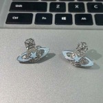 2026年2月5日入荷新品Vivienneピアスギフト/誕生日/記念品/アクセサリーxin工場