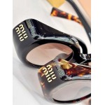 2026年2月19日新品MIUMIU原版復刻サングラスギフト/誕生日/記念品/アクセサリーXY工場