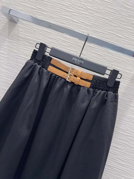 2026年3月22日入荷早春新作Prada女性用ファッション/誕生日プレゼント/贈り物 can工場