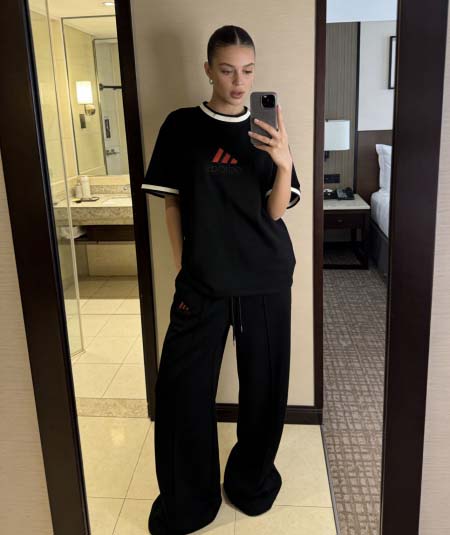 2026年3月21日入荷早春新作Adidas セット 女性用...