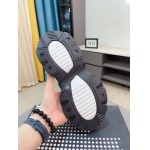2026年5月8日入荷新品Dsquared2  カジュアルシューズ/スニーカー｜メンズ靴人気本革製ギフト/誕生日/TL工場