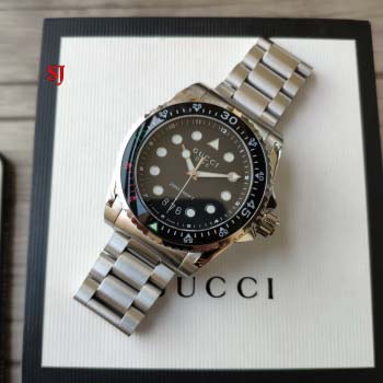 2022年原版復刻新作入荷GUCCI 石英 ムーブメント腕時計45mm