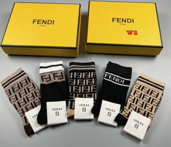 2022年秋冬新作FENDI ブランド 新品靴下5足セット