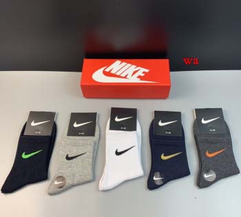 2022年秋冬新作NIKE ブランド 新品靴下5足セット