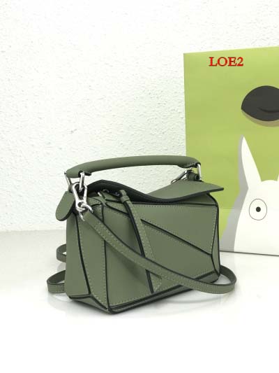 2023早春新作入荷原版復刻 LOEWE バッグ LOE2工場 SIZE: 18×12.5×8cm