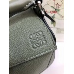 2023早春新作入荷原版復刻 LOEWE バッグ LOE2工場 SIZE:18*7.5*12cm