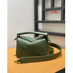 2023早春新作入荷原版復刻 LOEWE バッグ LOE2工場 SIZE:18*7.5*12cm