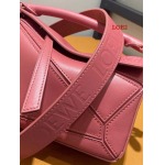 2023早春新作入荷原版復刻 LOEWE バッグ LOE2工場 SIZE:18*7.5*12cm