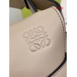 2023早春新作入荷原版復刻 LOEWE バッグ LOE2工場 SIZE: 20*19*11.5cm