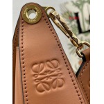 2023早春新作入荷原版復刻 LOEWE バッグ LOE2工場 SIZE:29*27*8cm