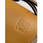 2023早春新作入荷原版復刻 LOEWE バッグ LOE2工場 SIZE:20*19*12cm