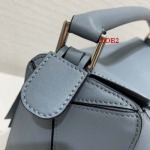 2023早春新作入荷原版復刻 LOEWE バッグ LOE2工場 SIZE:29*19*12  CM