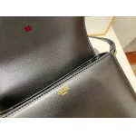 2023年春夏新作入荷 CELINE  バッグ qb工場 size:18cm