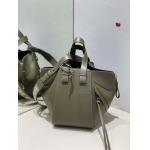 2023年4月新作入荷原版復刻 LOEWE バッグ tu工場 SIZE:20.2*17*20cm