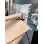 2023年4月新作入荷原版復刻 LOEWE バッグ tu工場 SIZE:24-14-11cm