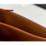 2023年4月原版復刻新作入荷 CELINE バッグ mingmen工場18.5x14x8cm