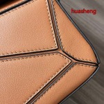 2023年4月原版復刻新作入荷 LOEWE バッグ huasheng工場18*12.5*8CＭ