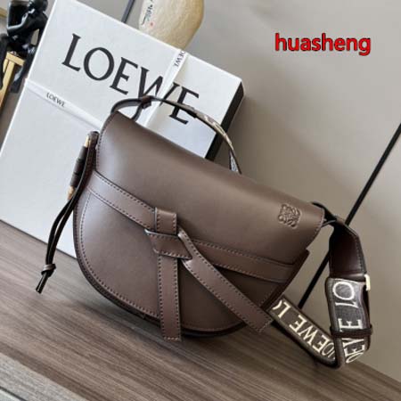 2023年4月原版復刻新作入荷 LOEWE バッグ huas...