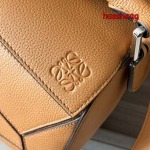 2023年4月原版復刻新作入荷 LOEWE  バッグ huasheng工場24*10.5*16CM