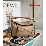 2023年4月原版復刻新作入荷 LOEWE バッグ huasheng工場18*11*7.5cm