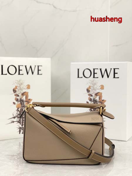 2023年4月原版復刻新作入荷 LOEWE バッグ huas...