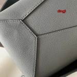 2023年4月原版復刻新作入荷 LOEWE バッグ dingji工場35*17*24