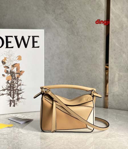 2023年4月原版復刻新作入荷 LOEWE  バッグ din...