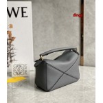 2023年4月原版復刻新作入荷  LOEWE バッグ dingji工場18*12.5*8cm