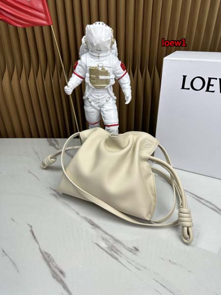 2023年早秋新作入荷高品質 LOEWE バッグ  LOW1工場：22.5-18-9cm