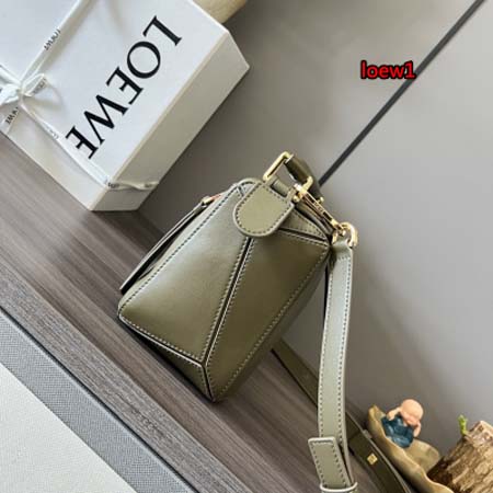 2023年早秋新作入荷高品質 LOEWE バッグ  LOW1工場24*10.5*16CM