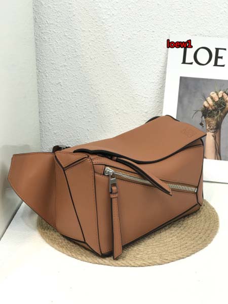 2023年早秋新作入荷高品質 LOEWE バッグ  LOW1工場24*16*10.5cm