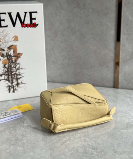 2023年早秋新作入荷高品質 LOEWE バッグ  LOW1工場 size:18*11*7.5cm