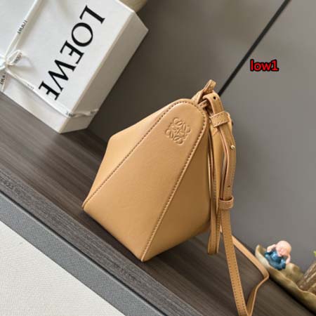 2023年早秋新作入荷高品質 LOEWE バッグ LOW1工場 SIZE:19-13-4