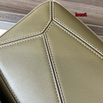 2023年早秋新作入荷高品質 LOEWE バッグ  LOW1工場24*10.5*16CM