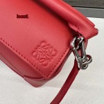 2023年早秋新作入荷高品質 LOEWE バッグ  LOW1工場 size:18*12.5*8CＭ