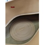 2023年早秋新作入荷高品質 LOEWE バッグ  LOW1工場 size:35*21*11.5cm