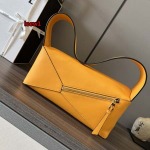 2023年早秋新作入荷高品質 LOEWE バッグ  LOW1工場 size:29*12*10cm