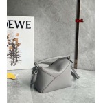 2023年早秋新作入荷高品質 LOEWE バッグ LOW1工場 SIZE:18*8*12cm