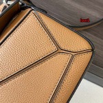 2023年早秋新作入荷高品質 LOEWE バッグ LOW1工場 SIZE:18*12.5*8CＭ