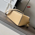 2023年早秋新作入荷高品質 LOEWE バッグ LOW1工場 SIZE:18*12.5*8CＭ