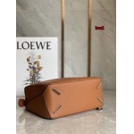 2023年早秋新作入荷高品質 LOEWE バッグ LOW1工場 SIZE:29*18*12CM