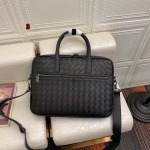 2023年早秋高品質新作入荷Bottega Veneta ビジネスカバンメンズ 3工場36/26.5/5cm